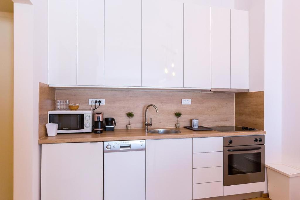 Armani Apartment Medulin Bagian luar foto